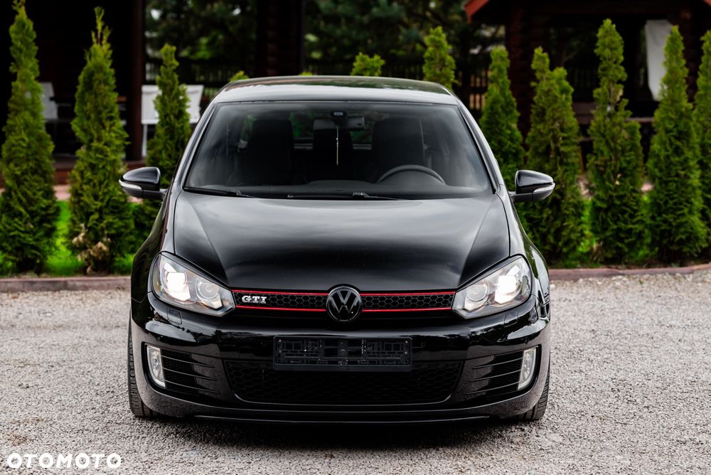 Volkswagen Golf 2.0 GTI adidas - 6