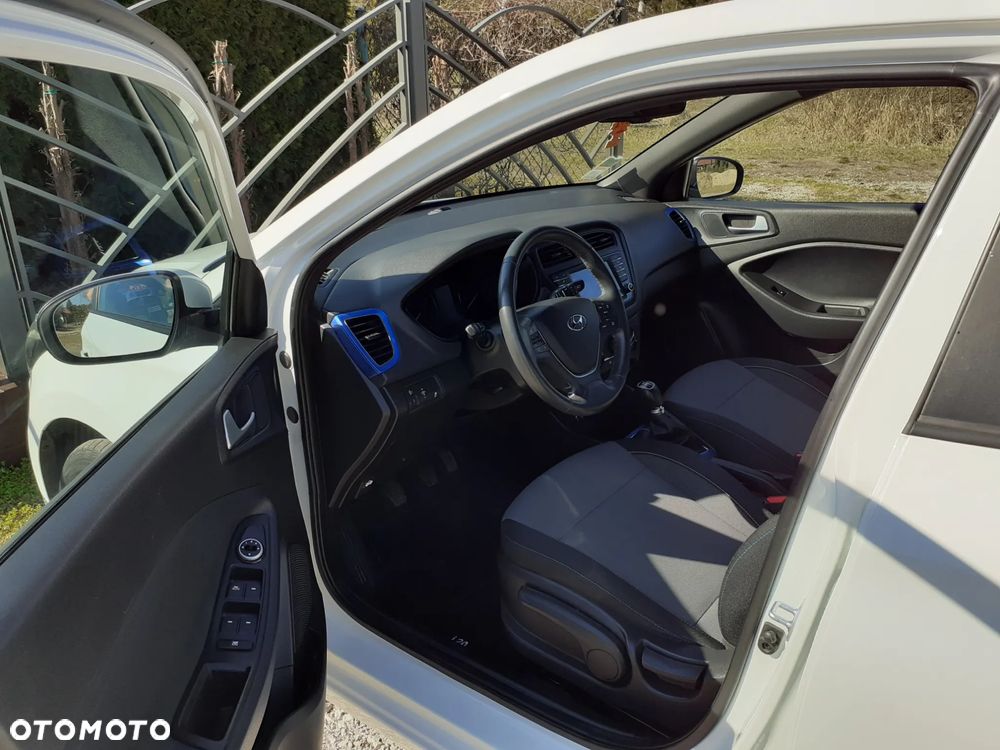 Hyundai i20 1.2 BlueDrive Go - 13
