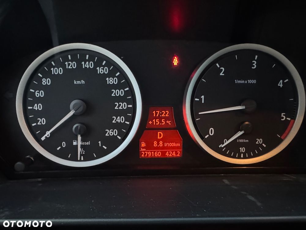 BMW Seria 5 530d - 24