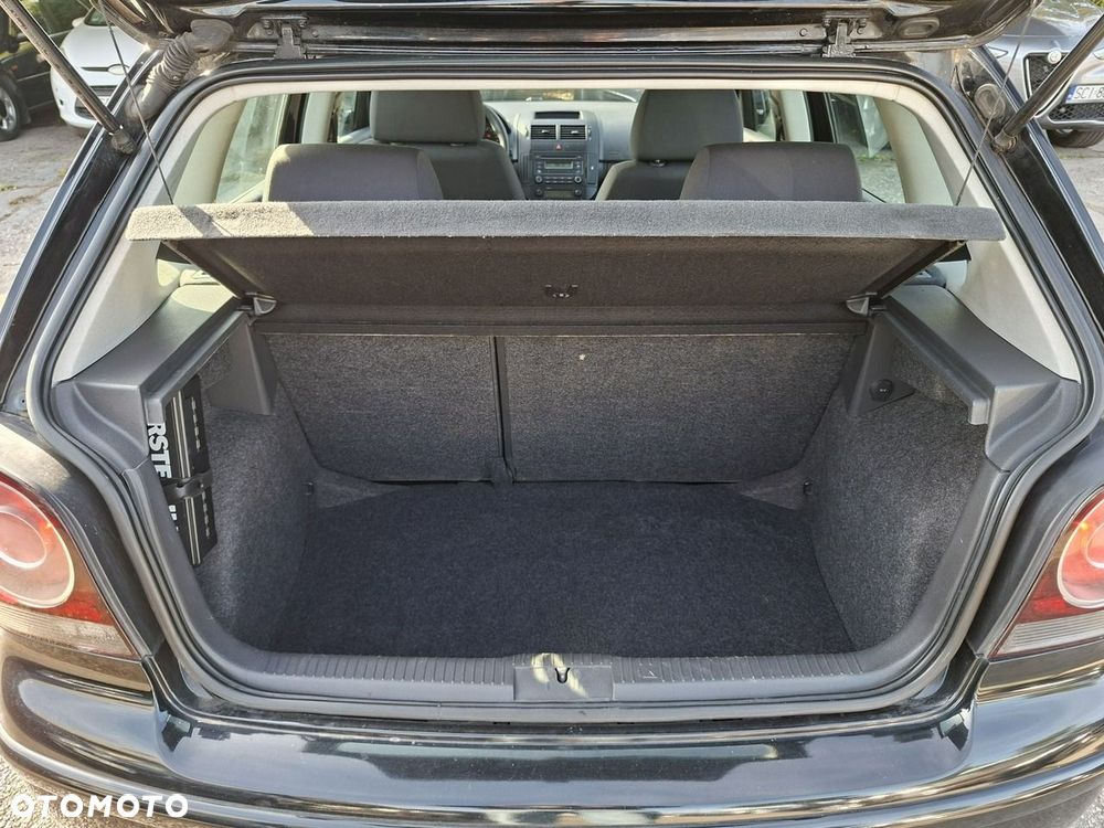 Volkswagen Polo 1.4 TDI Goal - 24