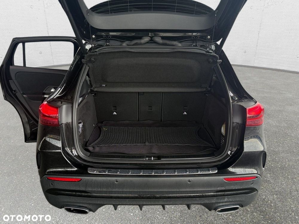 Mercedes-Benz GLA 200 AMG Line - 23