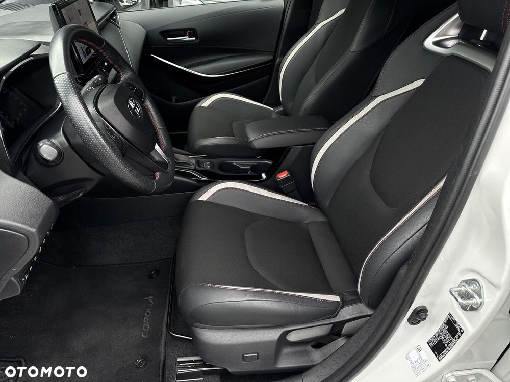 Toyota Corolla 1.8 Hybrid GR Sport - 13