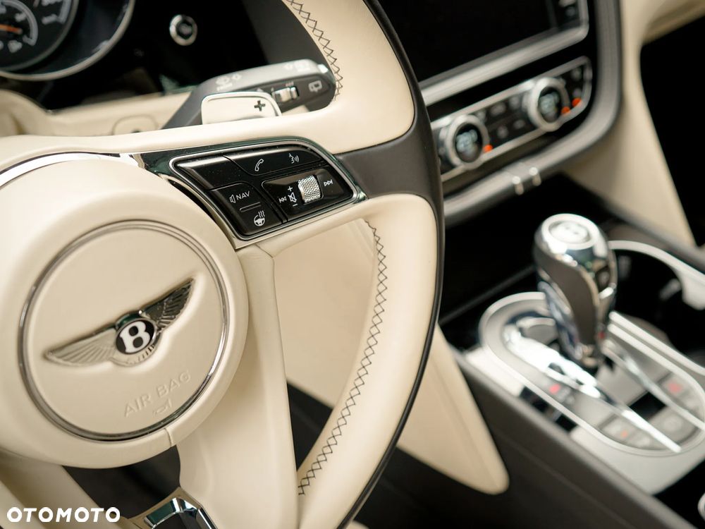 Bentley Bentayga W12 First Edition - 12