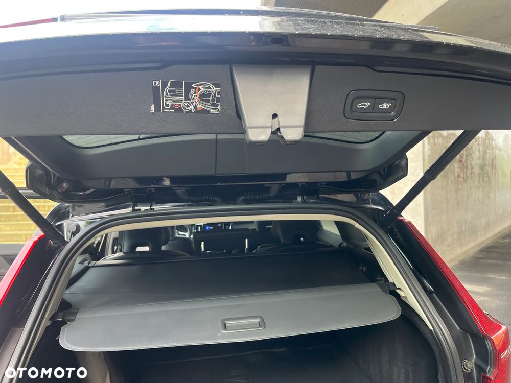 Volvo V60 D4 AWD Geartronic Momentum - 12