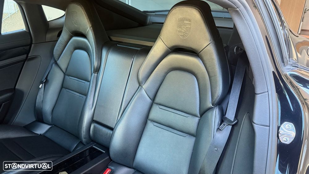 Porsche Panamera 4 E-Hybrid - 25
