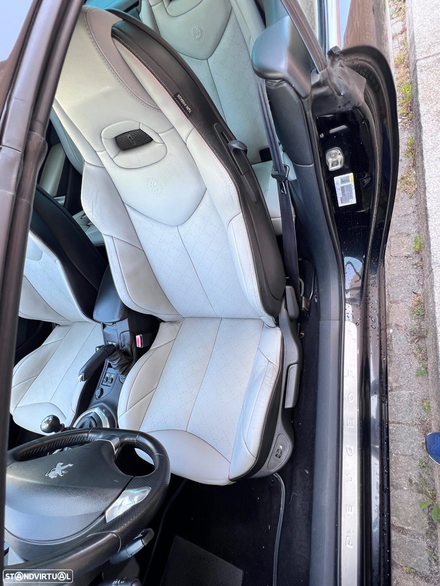 Peugeot 308 CC 2.0 HDi Roland Garros 144g - 14