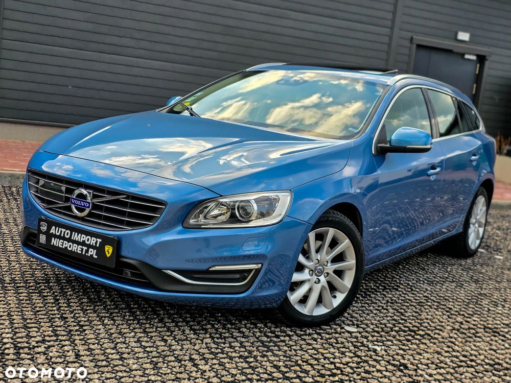 Volvo V60 D3 Summum - 1