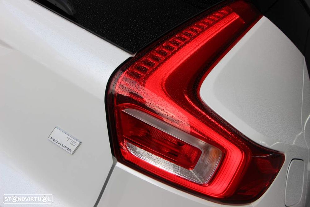 Volvo XC 40 1.5 T5 PHEV R-Design Expression - 11