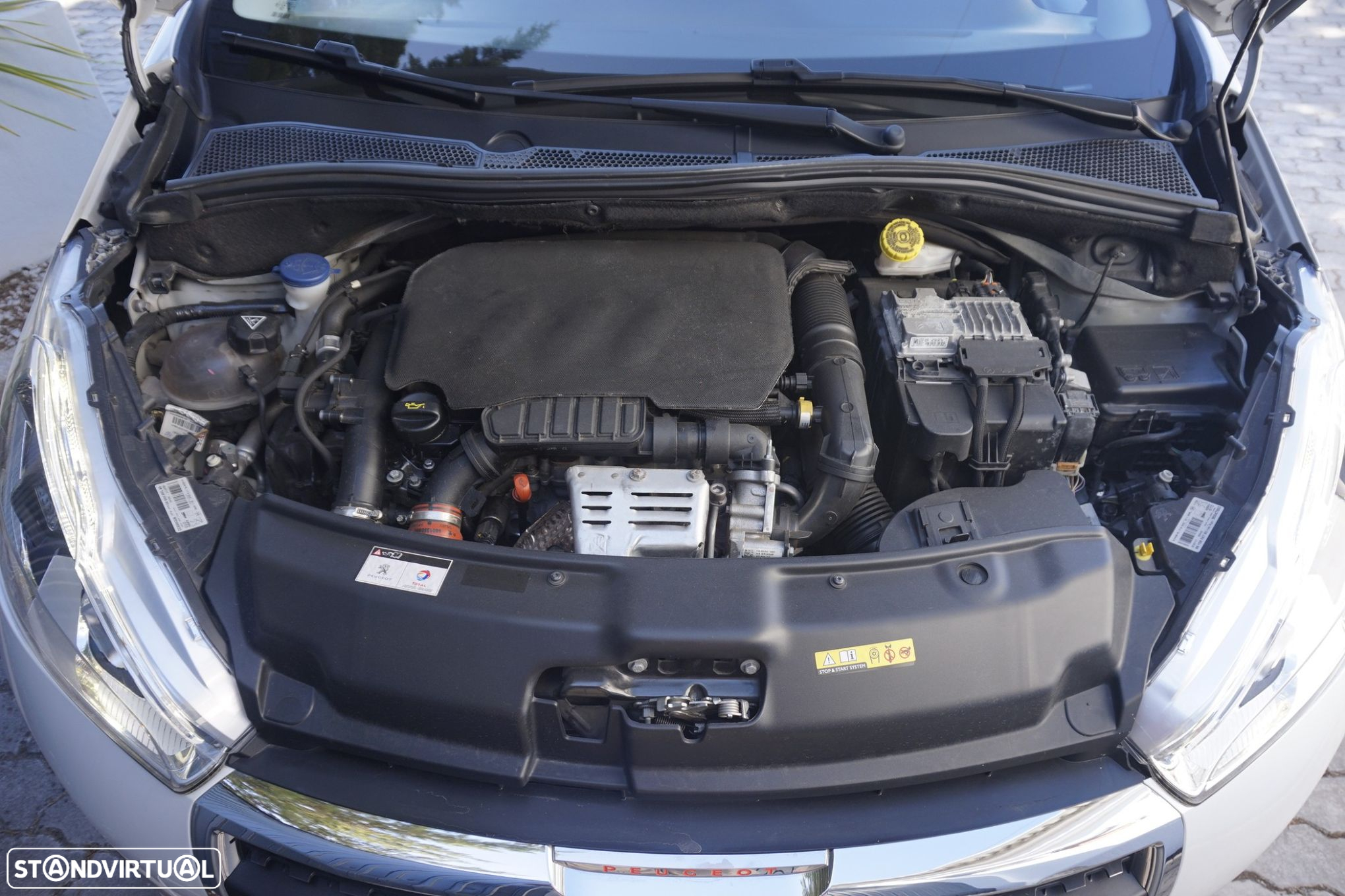 Peugeot 208 1.2 PureTech GT Line - 30