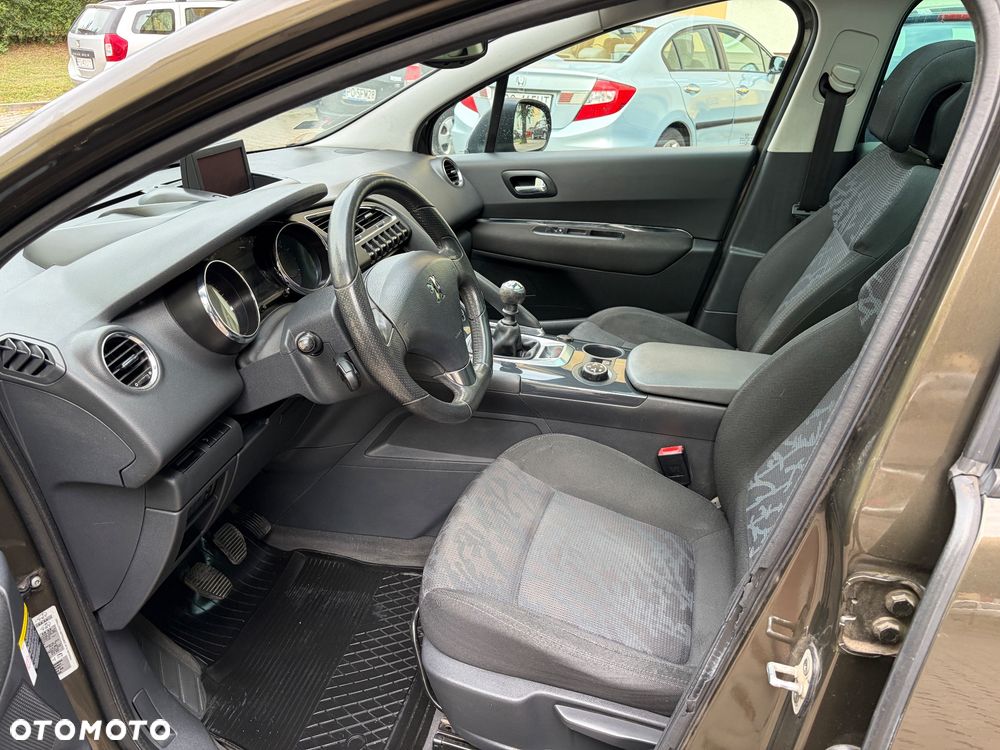 Peugeot 3008 1.6 HDi Premium - 17
