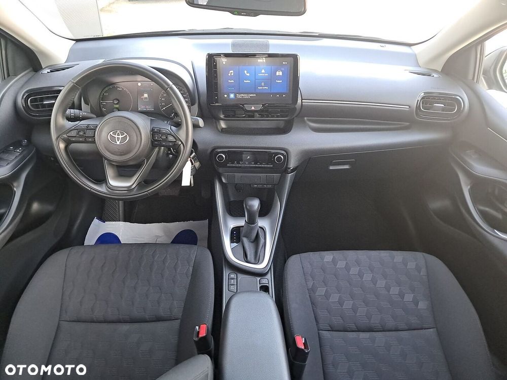 Toyota Yaris - 16