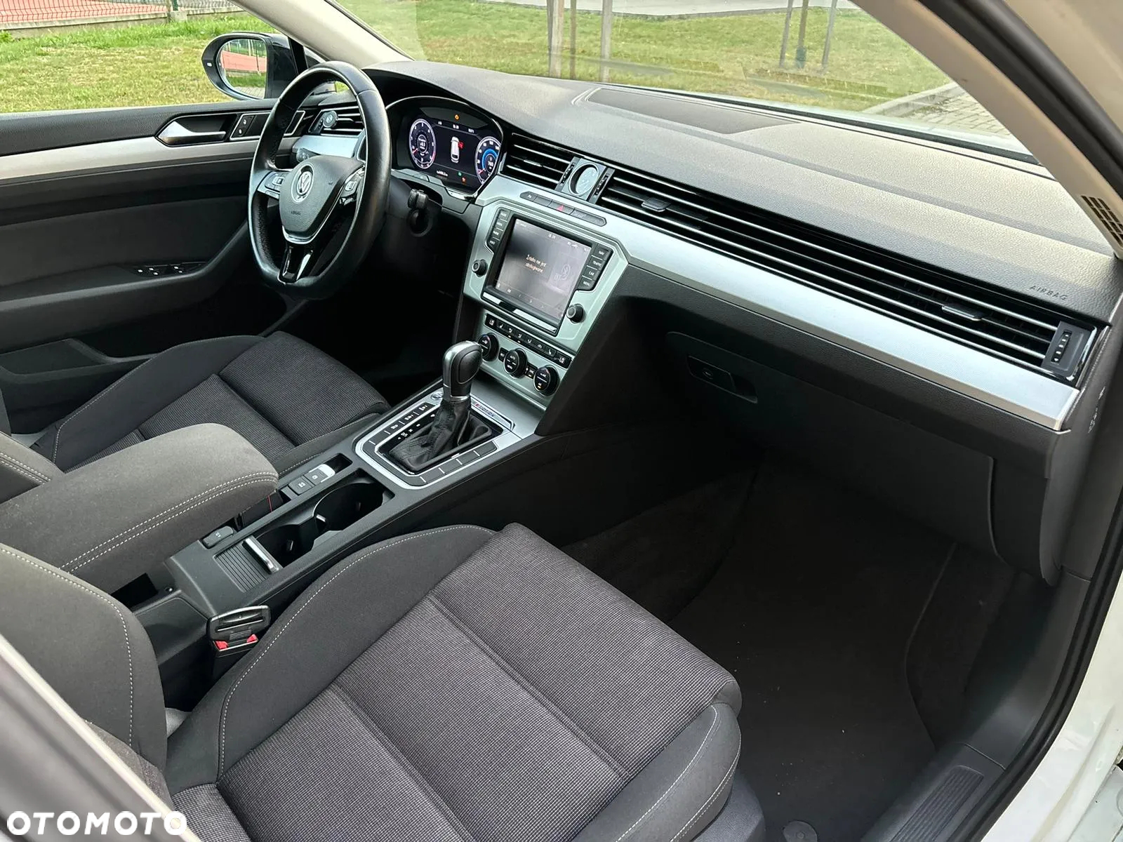 Volkswagen Passat 2.0 TDI Bi-Turbo BMT 4Mot Highline DSG - 10