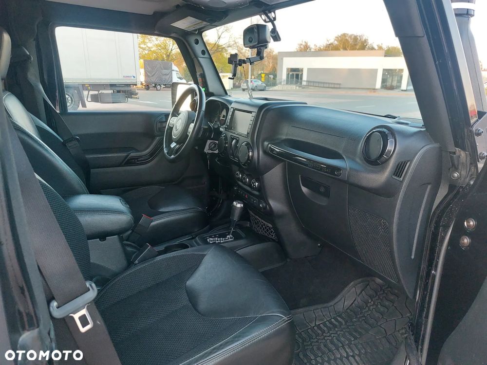 Jeep Wrangler - 8