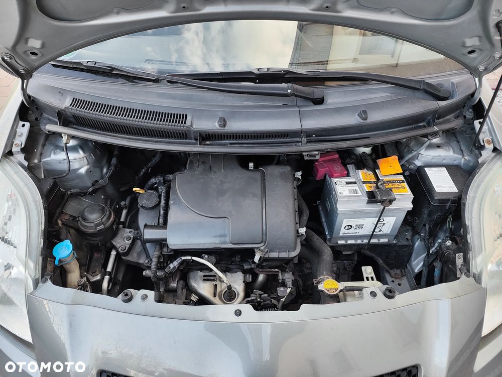 Toyota Yaris 1.0 VVT-i Sol - 25