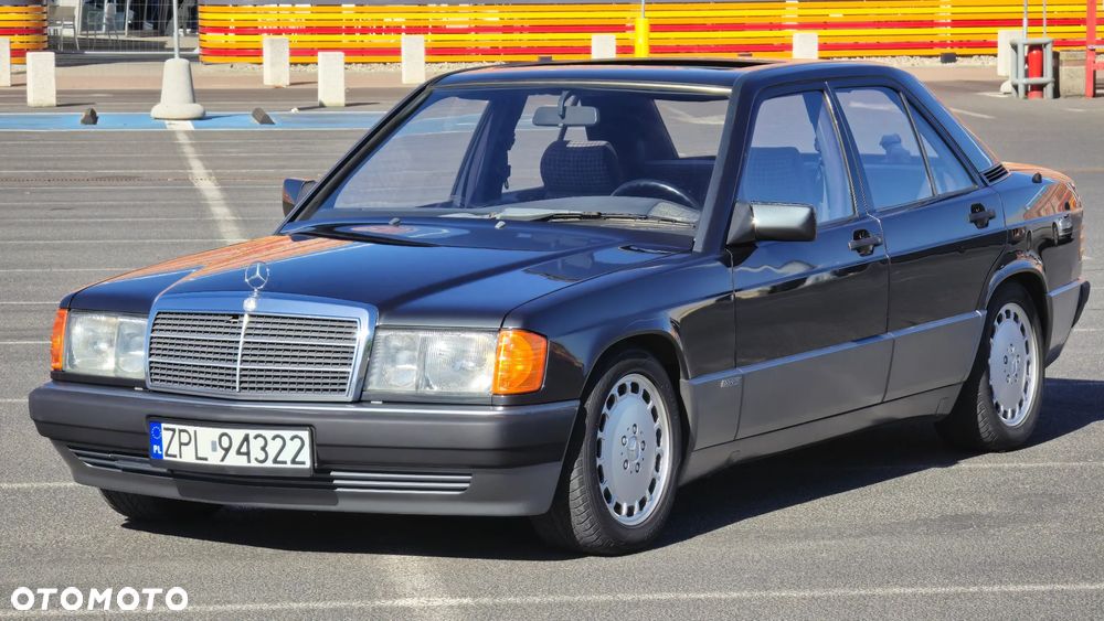 Mercedes-Benz W201 (190) - 3