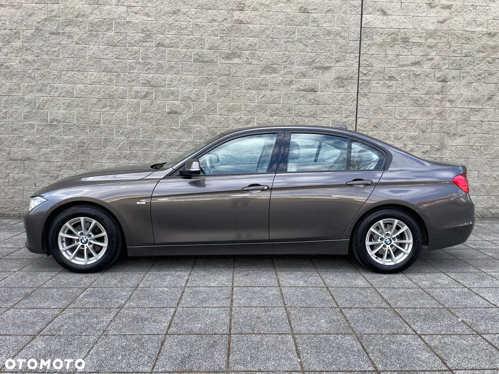 BMW Seria 3 320d Efficient Dynamics Edition Luxury Line - 2