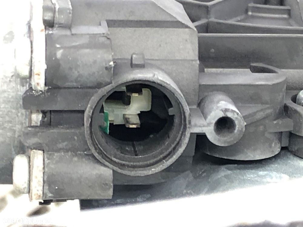 PODNOŚNIK SZYBY PRAWY PRZÓD - 51.00 PLN - KIA SPORTAGE III (SL) 2009 - 2022 1.6 GDI 99 kW [135 KM] - 4