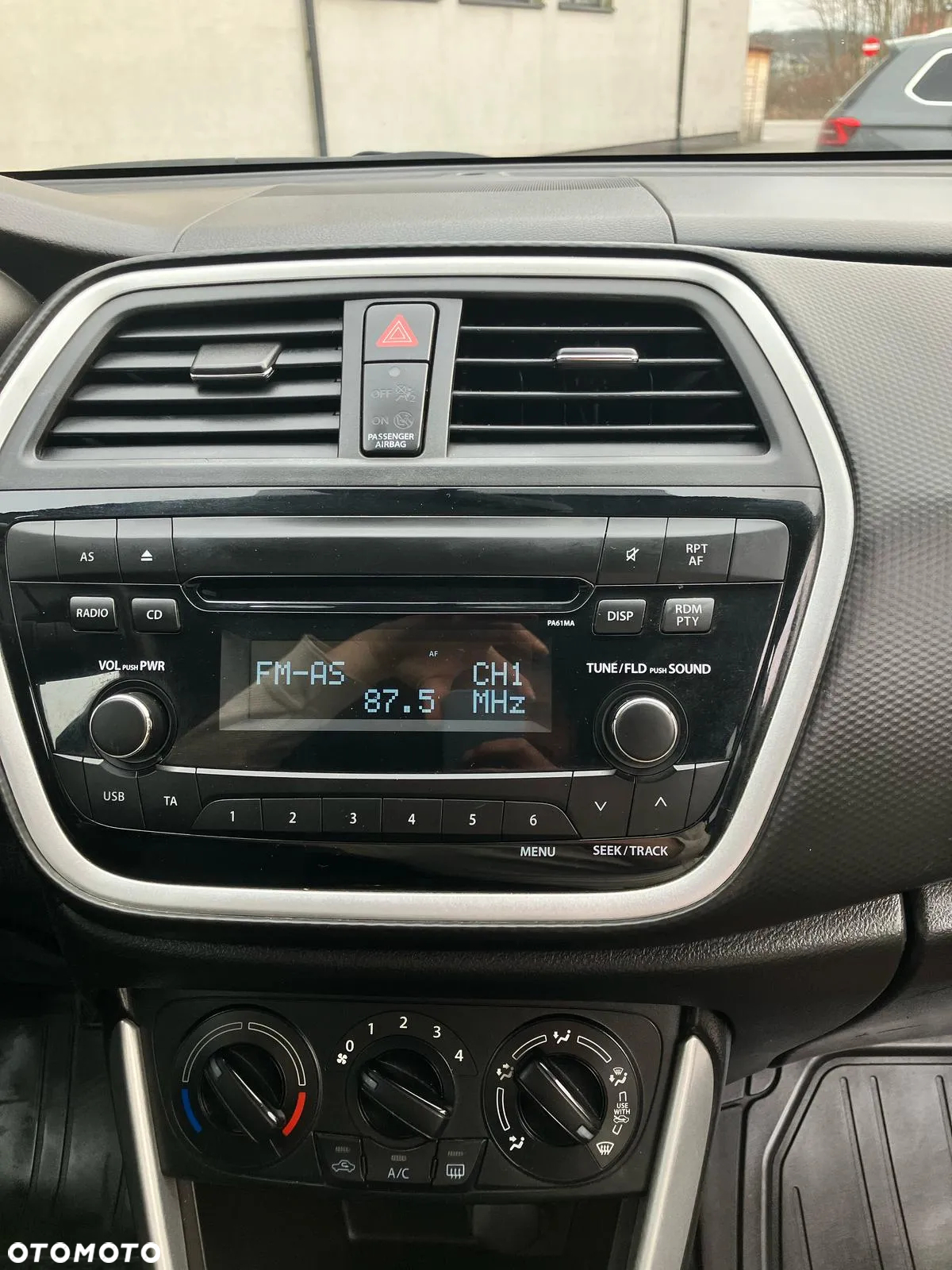 Suzuki SX4 S-Cross 1.6 Comfort - 12