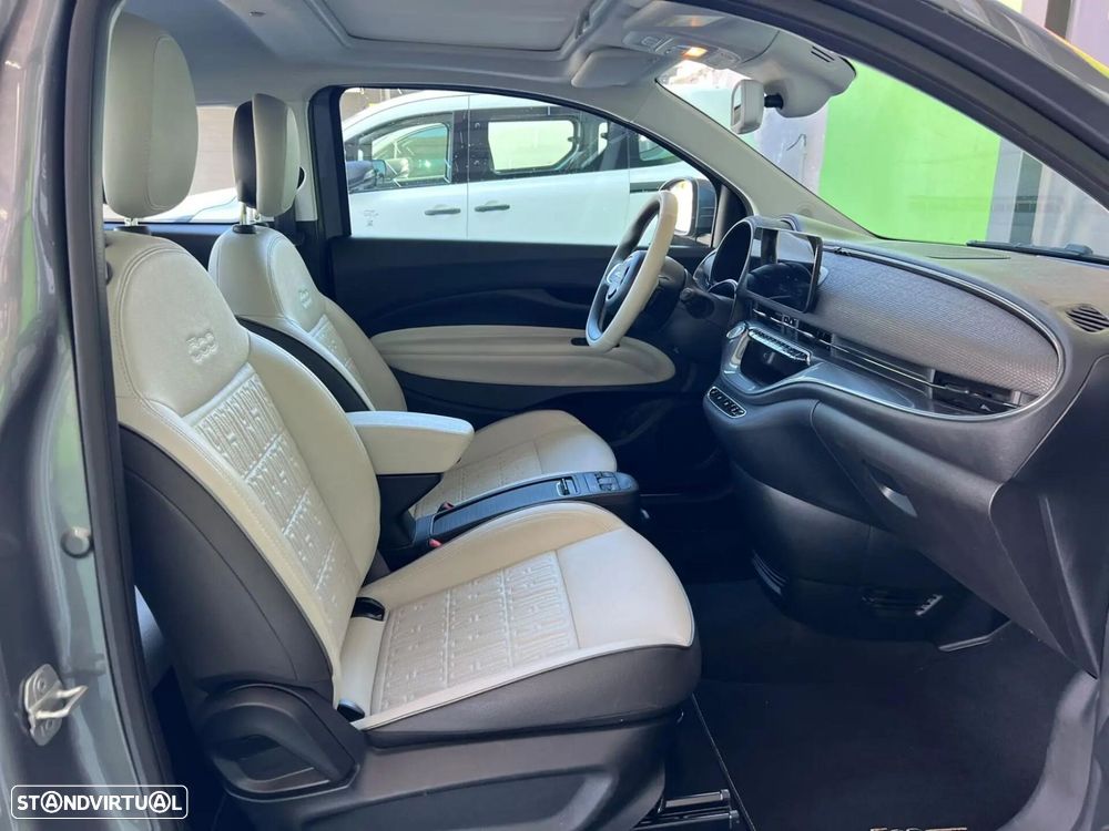 Fiat 500e La Prima - 10