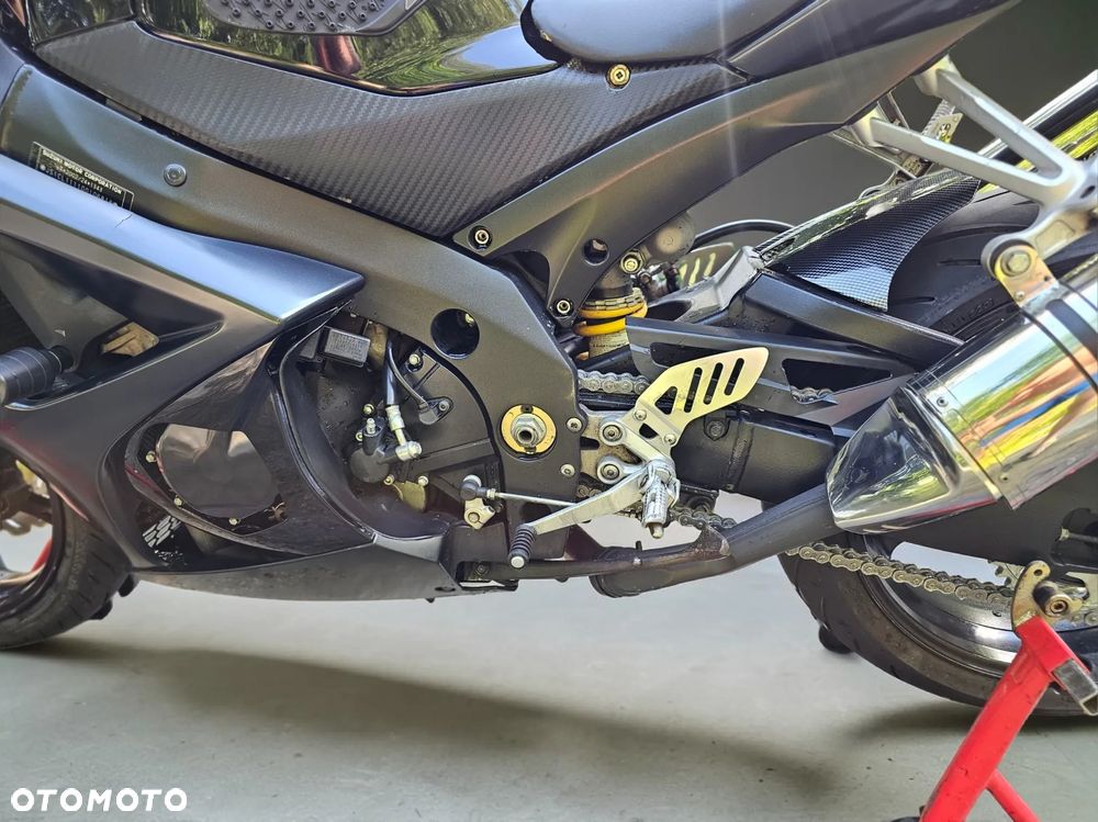 Suzuki GSX-R - 12