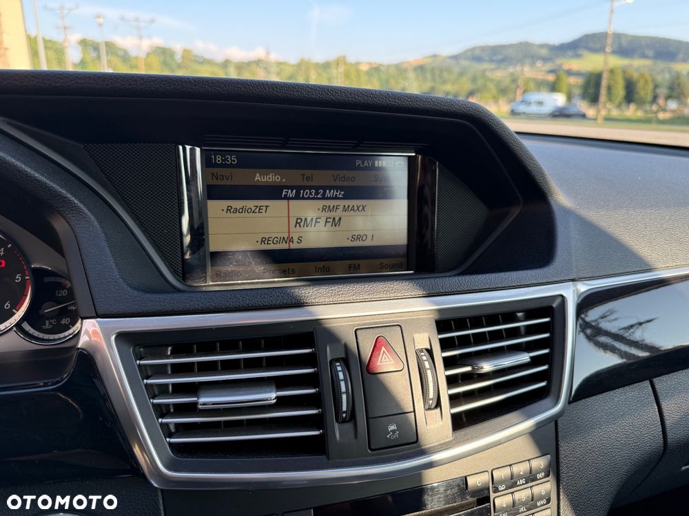 Mercedes-Benz Klasa E 220 CDI DPF BlueEFFICIENCY Automatik Avantgarde - 27