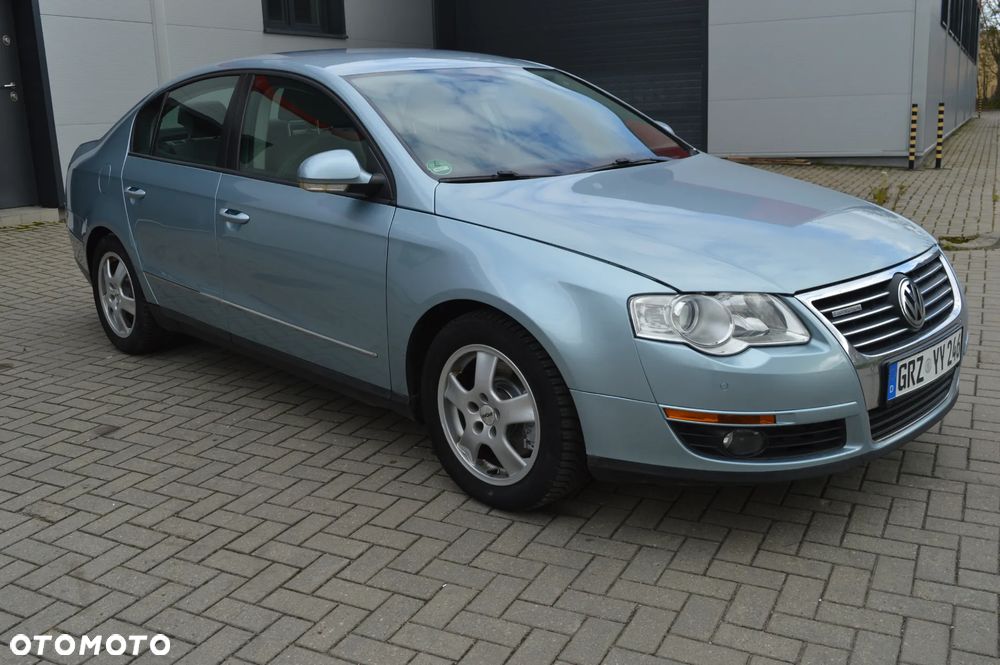 Volkswagen Passat 1.9 TDI Highline - 12