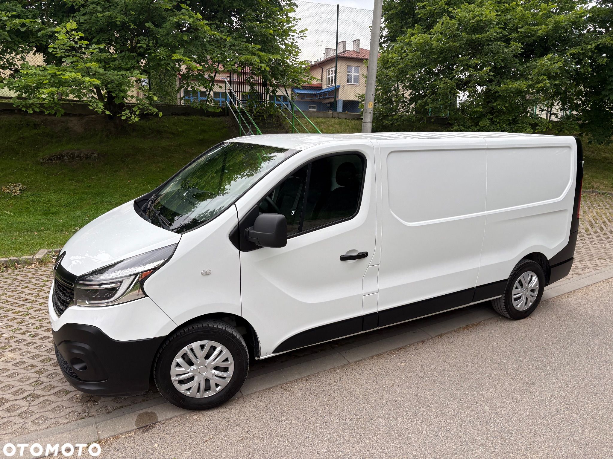 Renault TRAFIC - 1