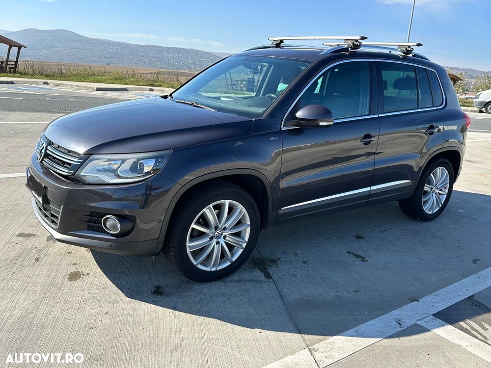 Volkswagen Tiguan 2.0 TDI DPF 4Motion BlueMotion Technology DSG Lounge Sport & Style - 9