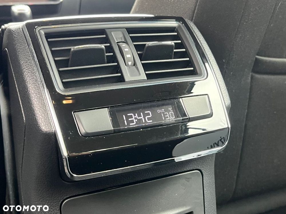 Skoda Superb 2.0 TDI Ambition - 11