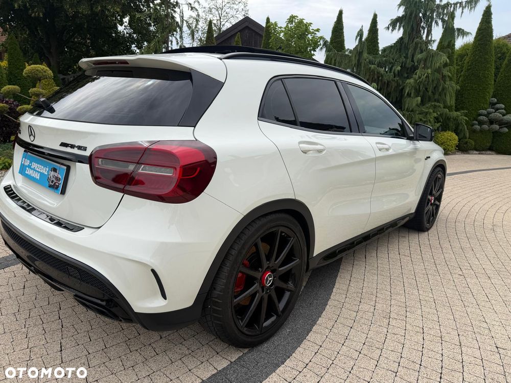 Mercedes-Benz GLA 45 AMG 4Matic 7G-DCT - 36