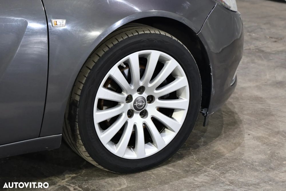 Opel Insignia 2.0 Turbo - 31