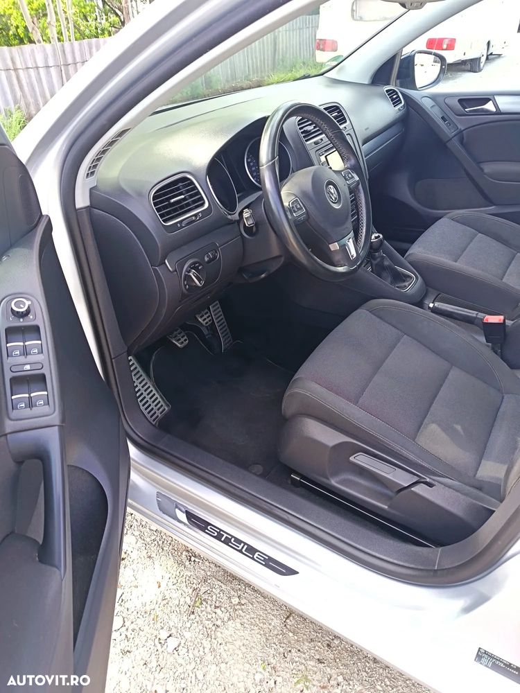 Volkswagen Golf 1.6 TDI DPF BlueMotion Technology Style - 9