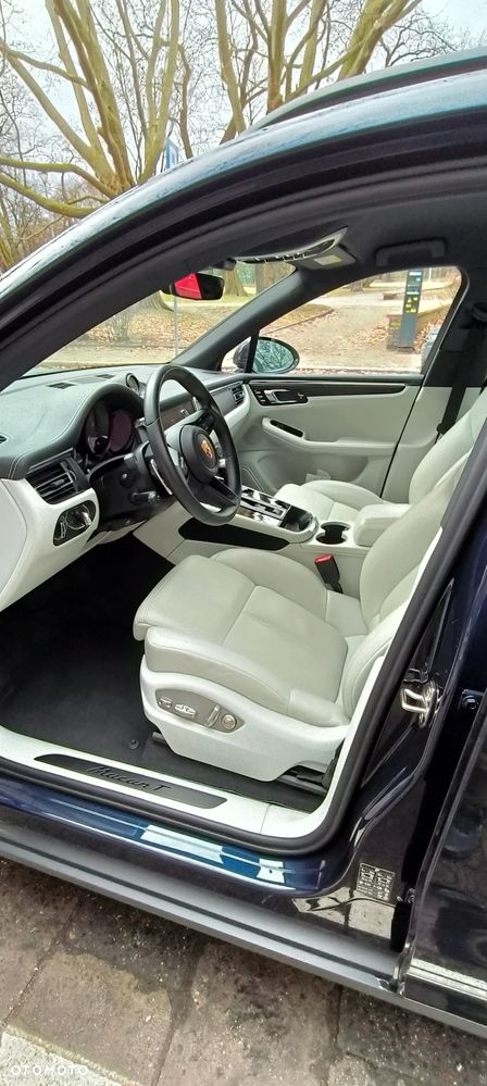 Porsche Macan T - 18