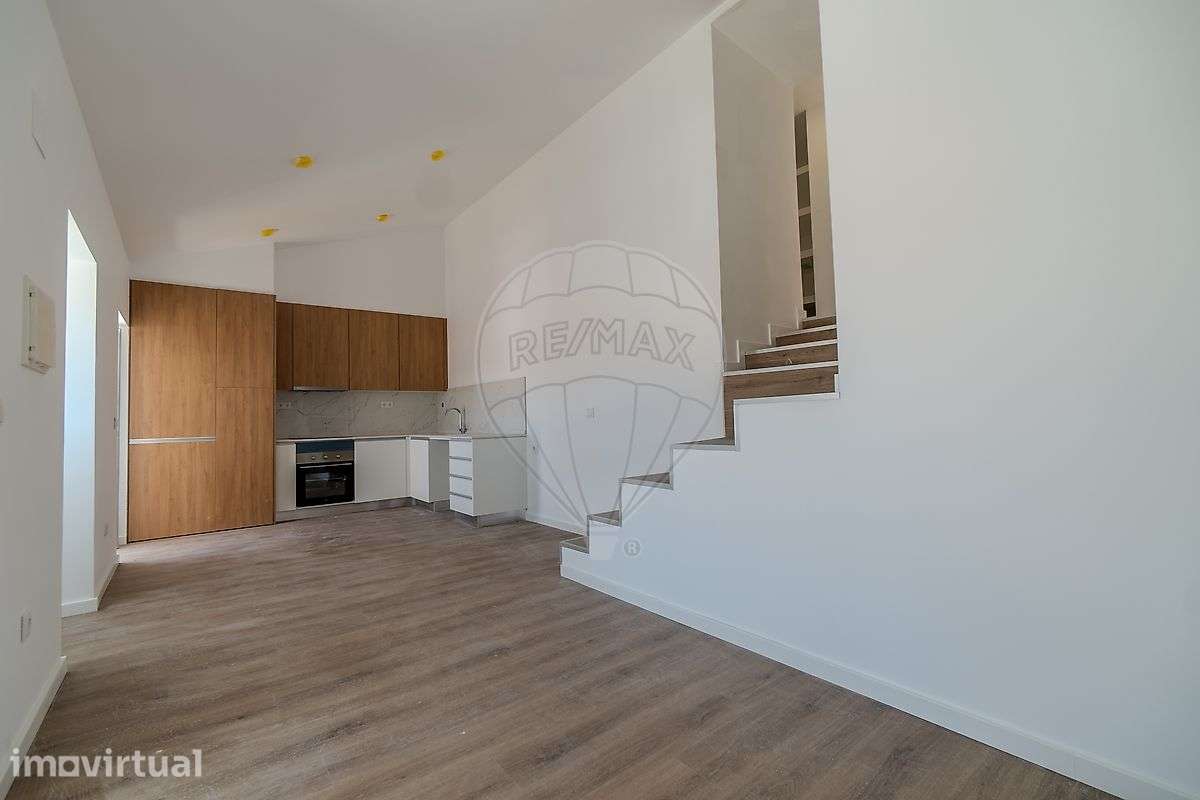 Moradia T2 para venda - Grande imagem: 2/8