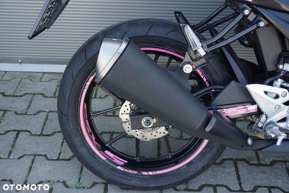 Suzuki GSX - 11
