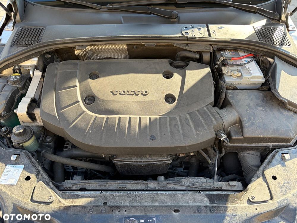 Volvo XC 70 D5 AWD Summum - 8