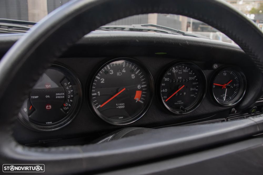 Porsche 911 Série G - 35