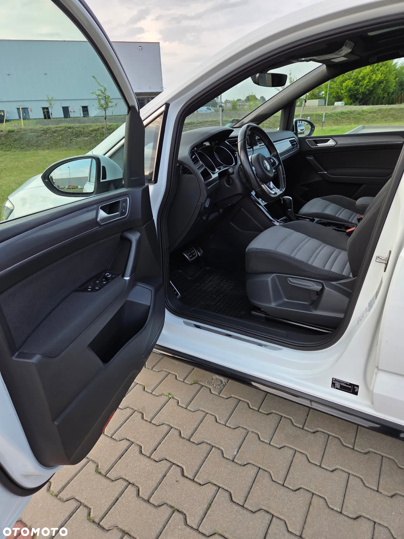 Volkswagen Touran 1.8 TSI BMT Highline DSG - 11