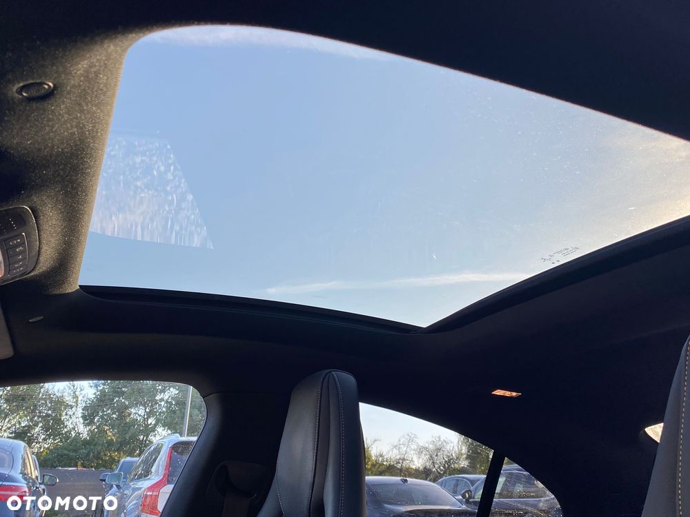 Mercedes-Benz CLA AMG 45 S 4-Matic 8G-DCT - 12