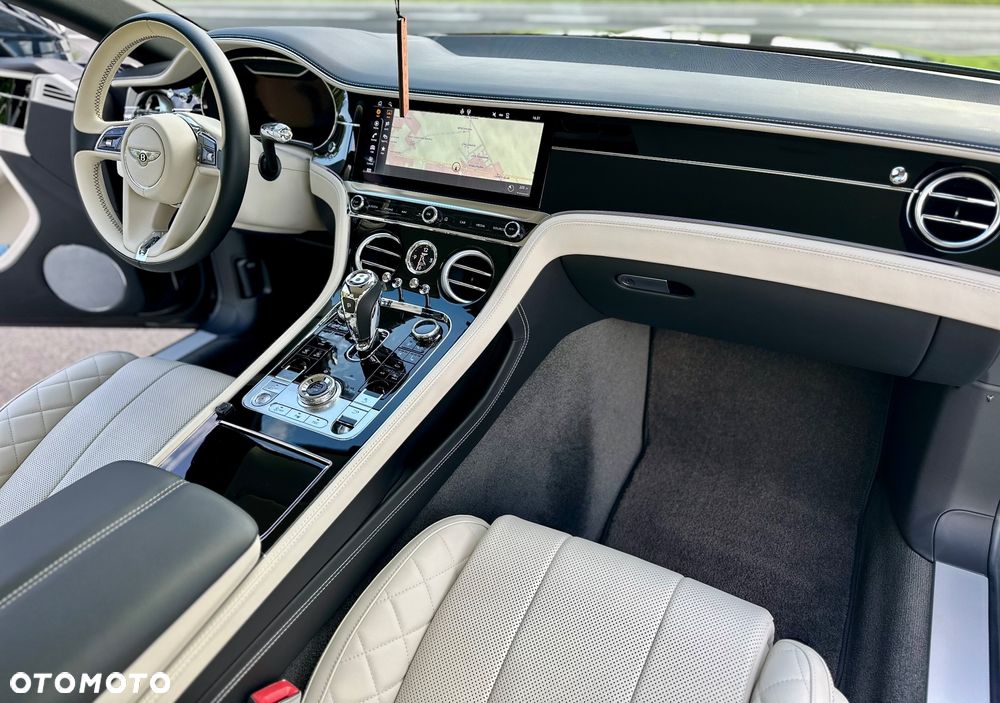 Bentley Continental GT - 27