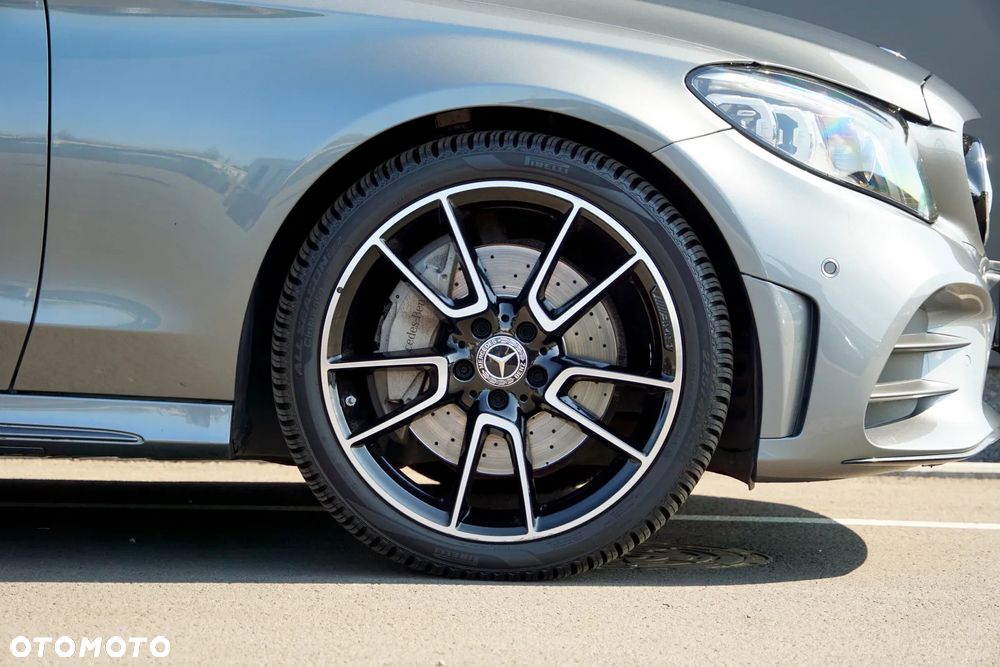 Mercedes-Benz Klasa C 300 9G-TRONIC - 16