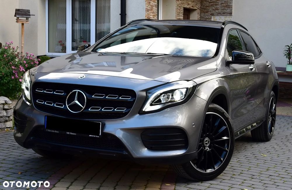 Mercedes-Benz GLA 220 4-Matic AMG Line - 17
