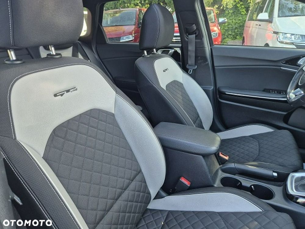 Kia Ceed - 23