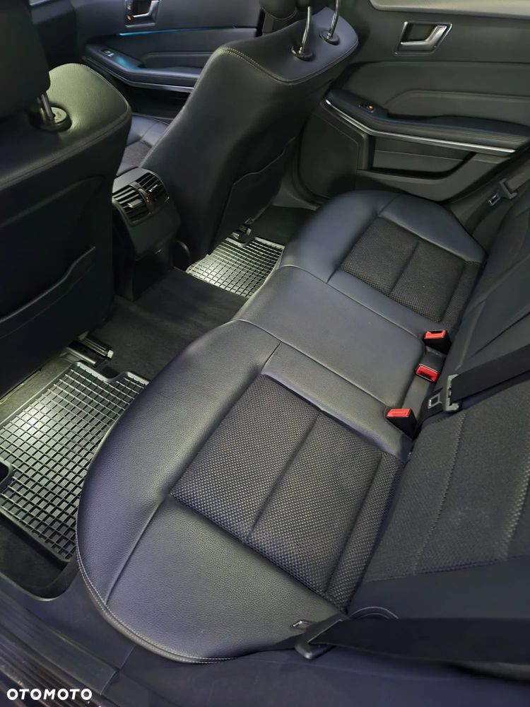 Mercedes-Benz Klasa E 220 T CDI 7G-TRONIC Avantgarde - 18