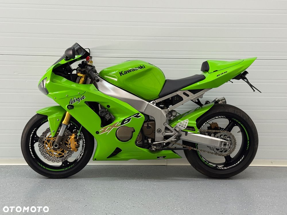 Kawasaki ZXR - 12