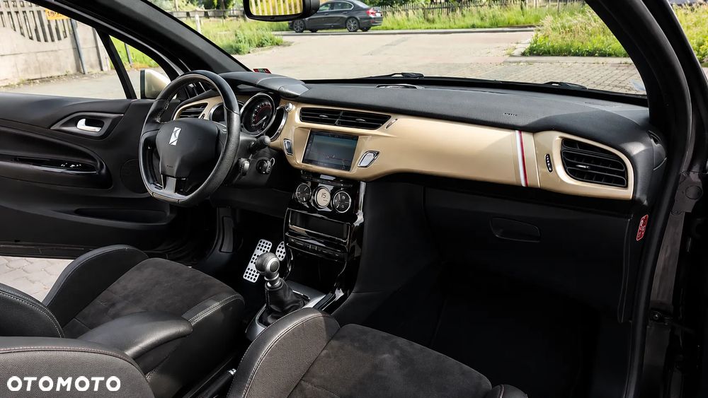 Citroën DS3 THP 208 Start & Stop PERFORMANCE - 9