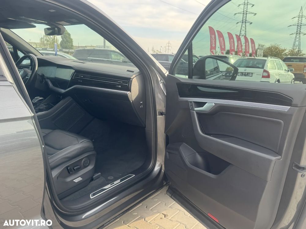 Volkswagen Touareg 3.0 V6 TDI SCR 4Motion Automatik R-Line - 25