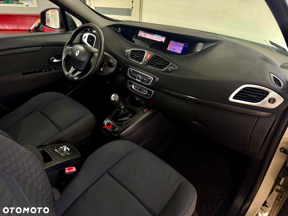 Renault Scenic - 12