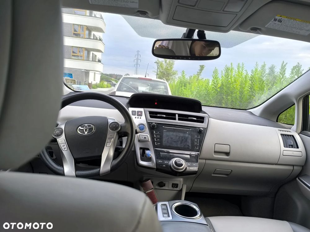 Toyota Prius 1.8 Hybrid Premium - 16