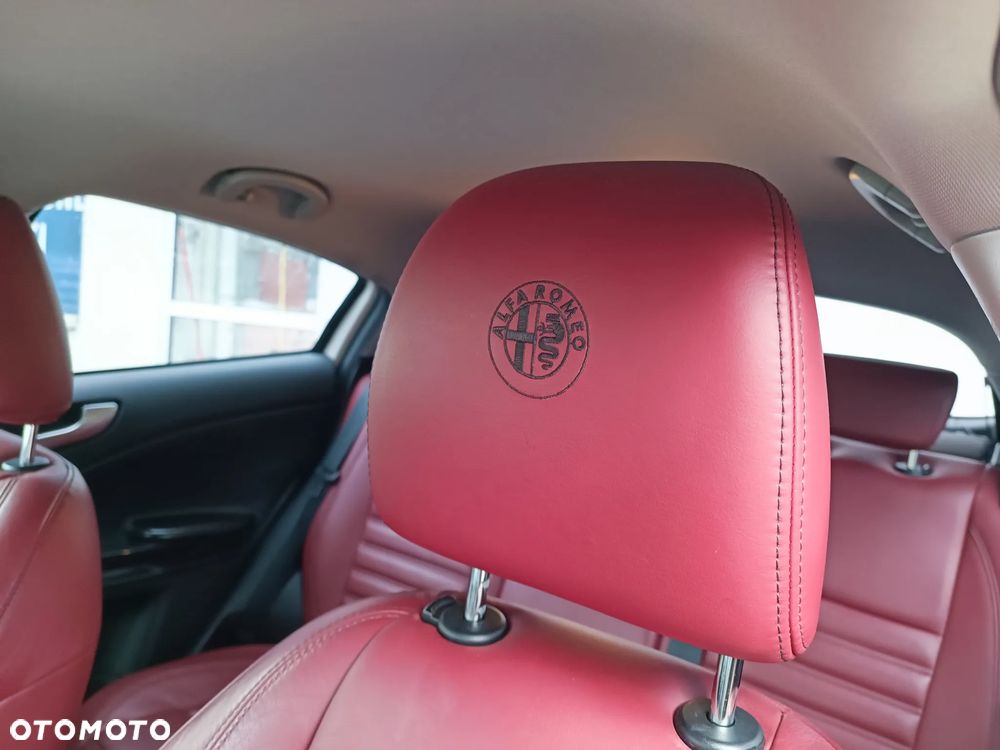 Alfa Romeo Giulietta 1.4 TB MultiAir Distinctive TCT - 19